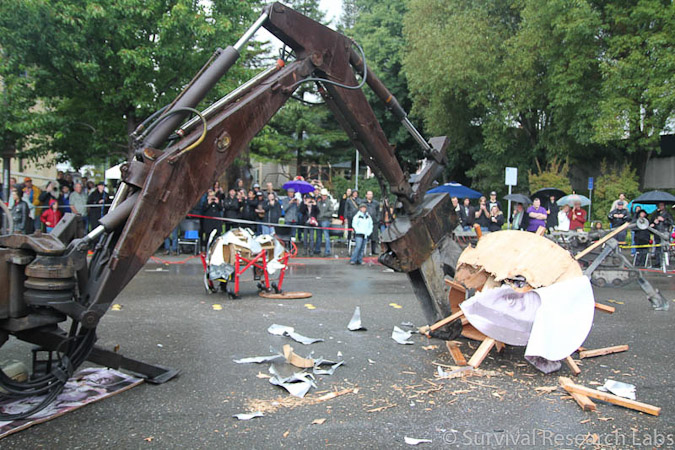 Big Arm vs Stick Wheel Robot