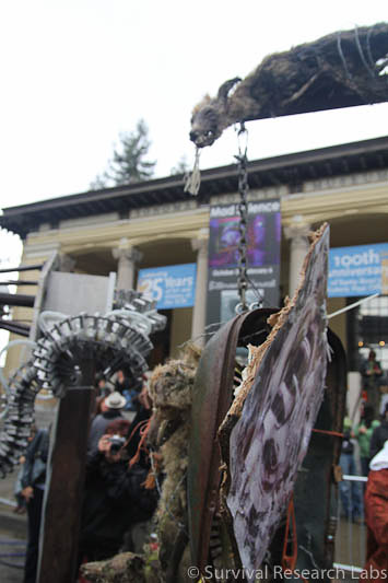 Spine Robot and Coyote Ugly Man